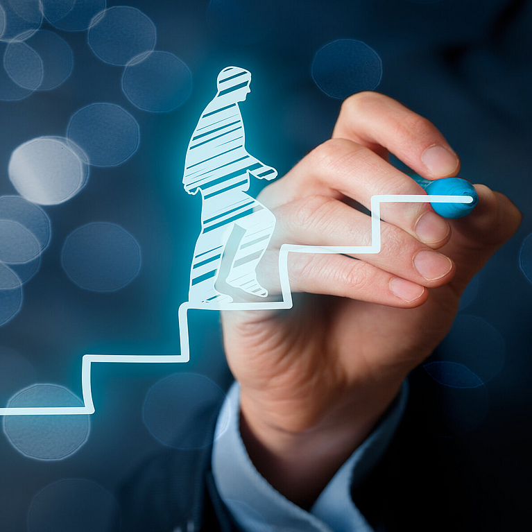 Eine Figur läuft eine Treppe hoch, die fortlaufend gezeichnet wird