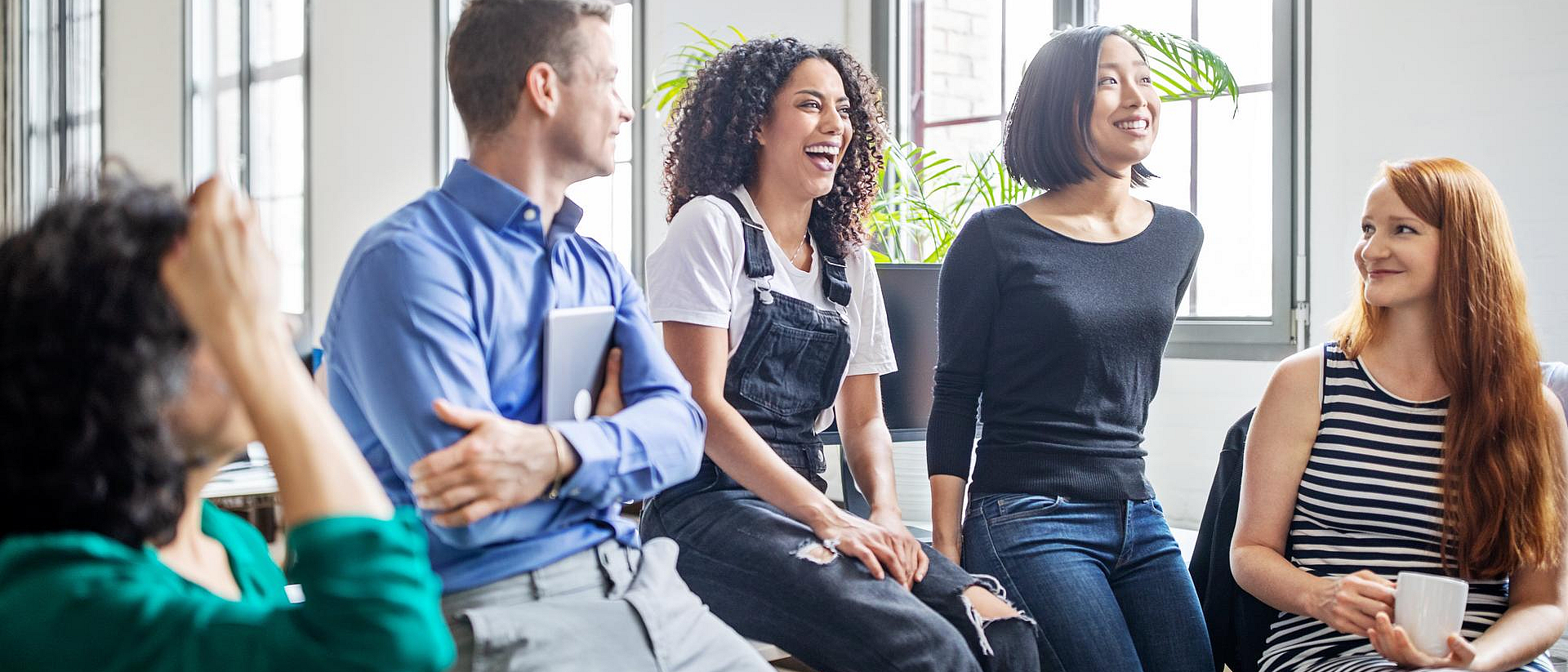 Diversity Management, verschiedene Ethnien im Gespräch 