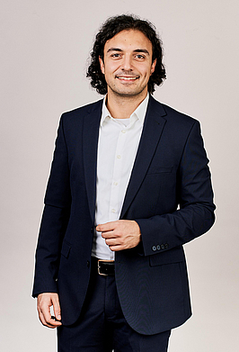 © KOFA Fabian Semsarha