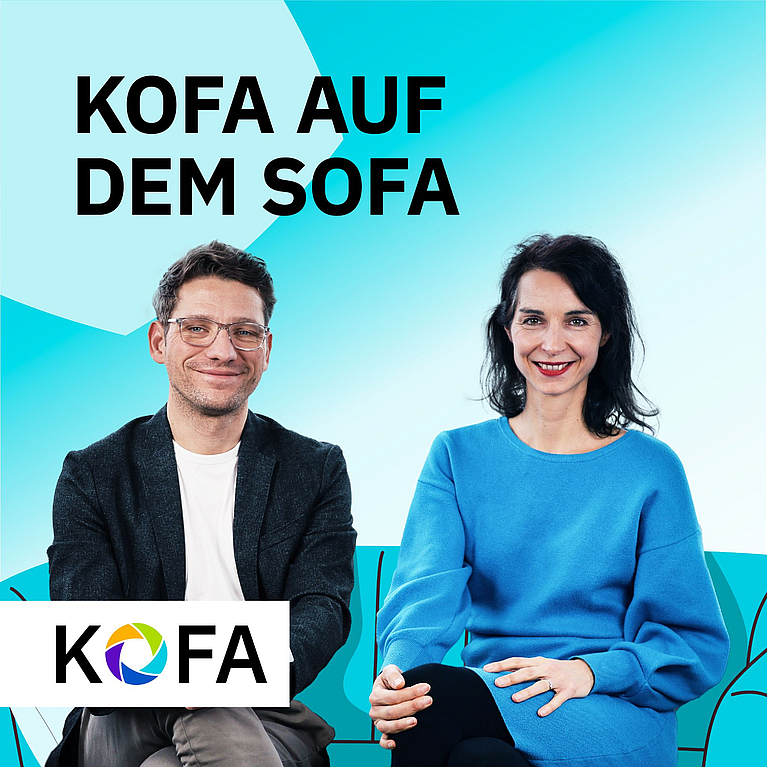 Podcast Coverbild vom KOFA Podcast mit Sibylle Stippler und Cliff Lehnen
